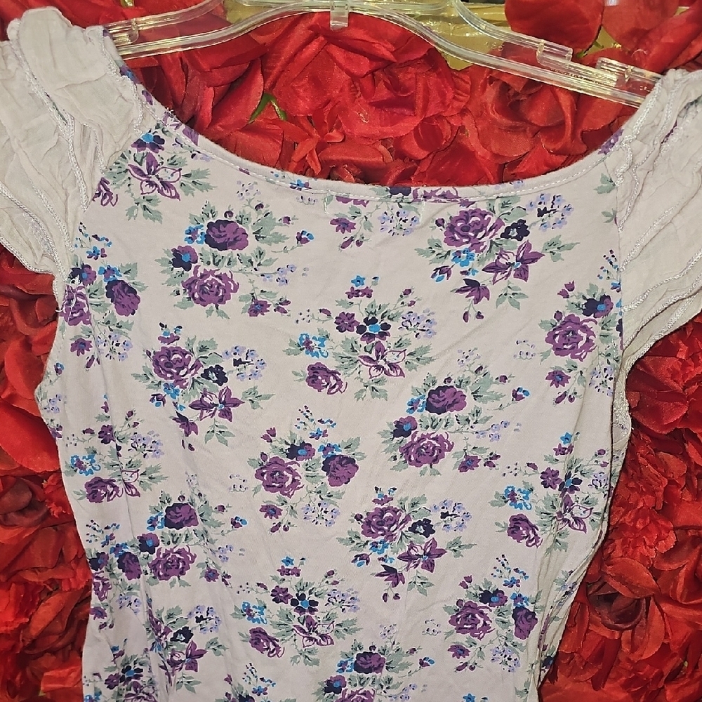 Fleurish Lavender Floral Ruffle Blouse Size Large - Picture 6 of 7